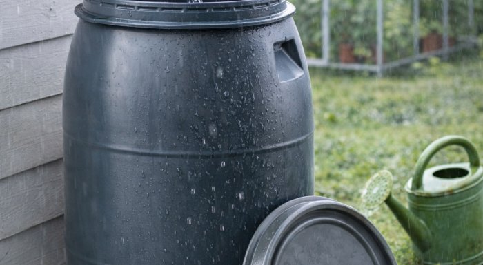 PILOTNÍ PROJEKT NA VYUŽITÍ DEŠŤOVÉ VODY